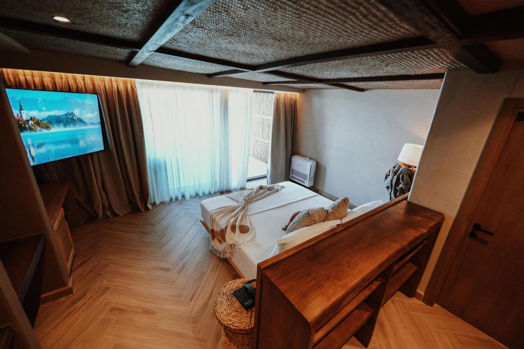 Lost Seaside Hotel Sarandë 외부 사진