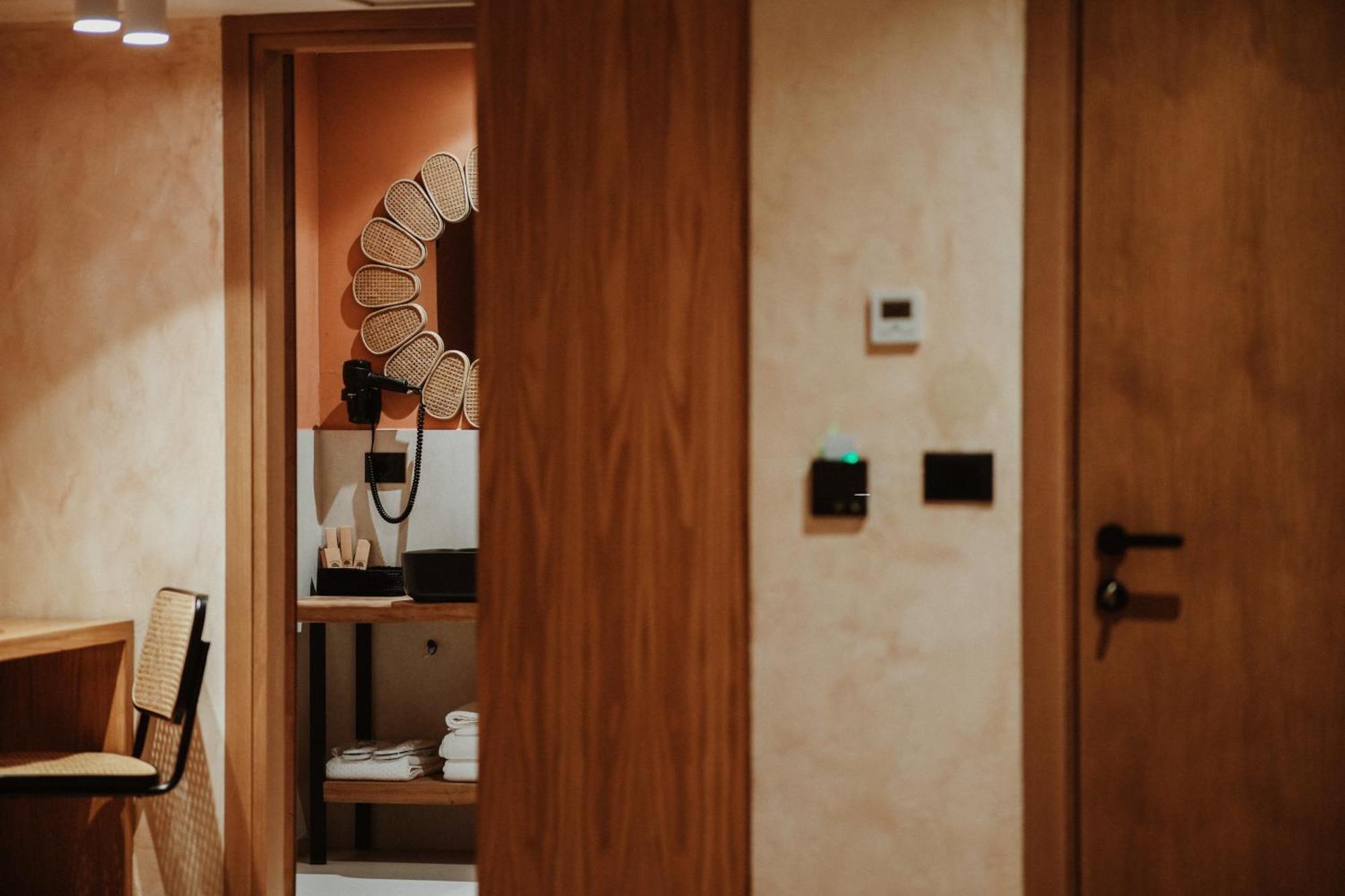 Lost Seaside Hotel Sarandë 외부 사진